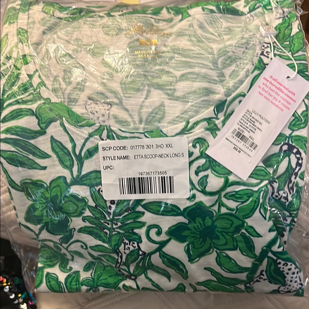 Lilly Pulitzer XXL Green Floral Long Sleeve Tee